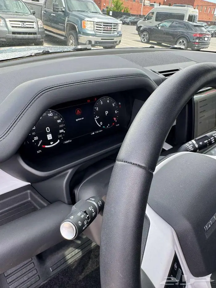 ديفندر موديل 2025 - S -V6 ب 270 الف ريال 9