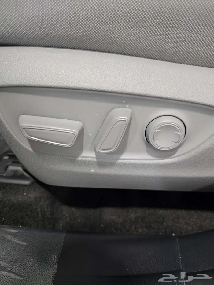 تويوتا هايللندر LE4x4 استاندر 2025 13