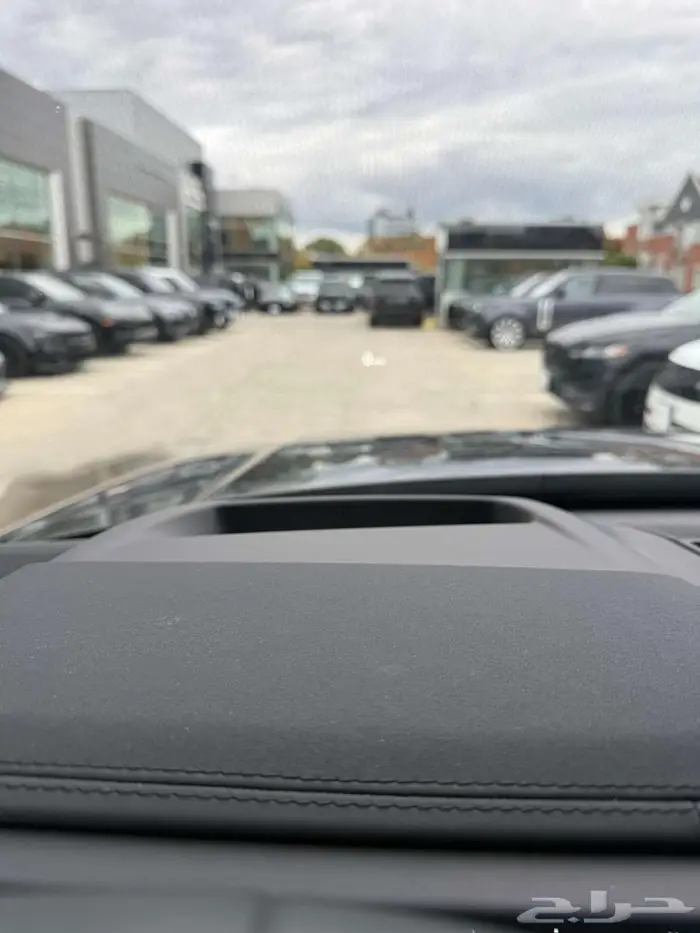 رنج روفر اسبورت موديل 2025 - HSE ب 370 الف ريال 8