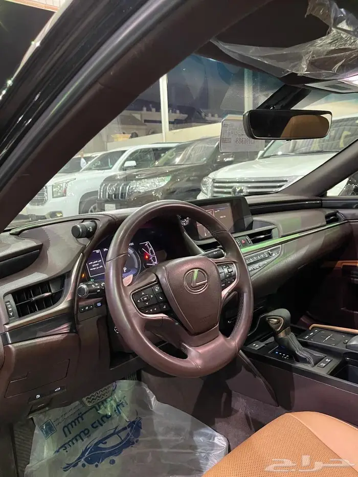 للبيع لكزس موديل 2021 7