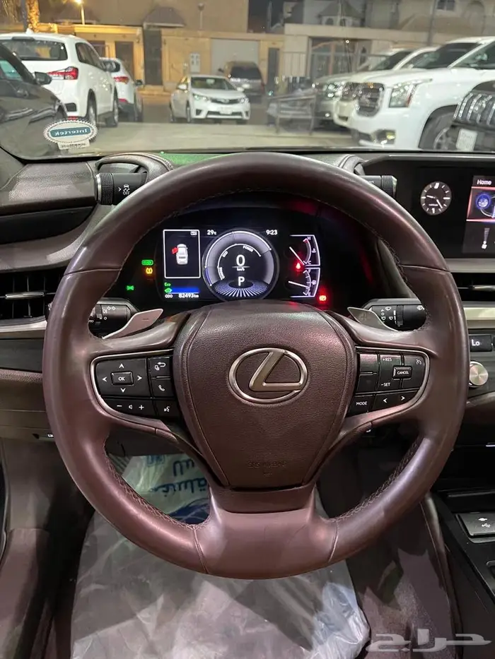 للبيع لكزس موديل 2021 8