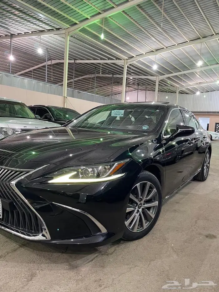 للبيع لكزس موديل 2021 0