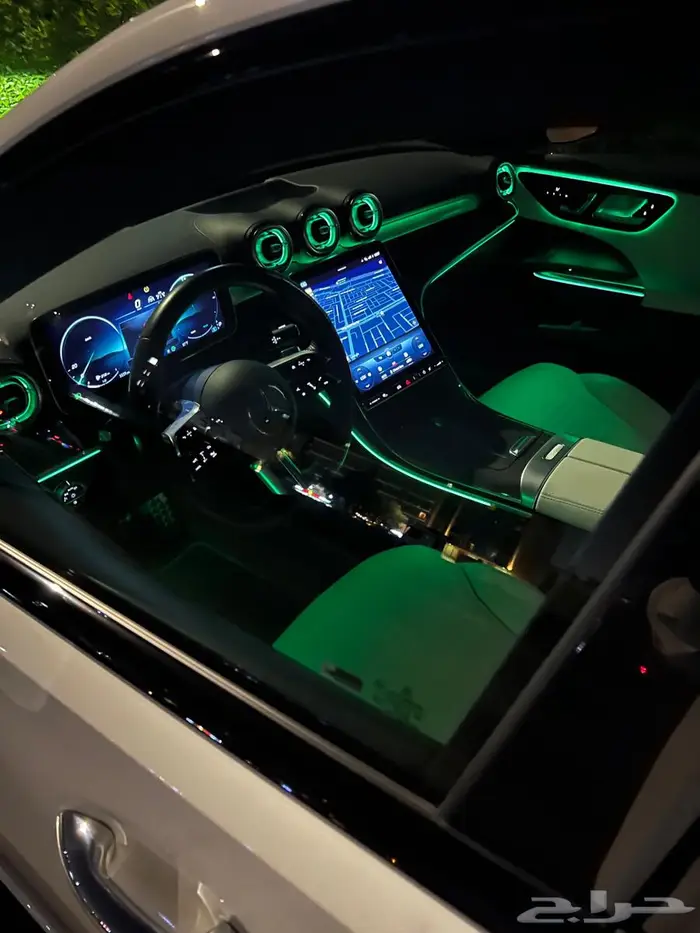 مرسيديس C 300 موديل 2023 8