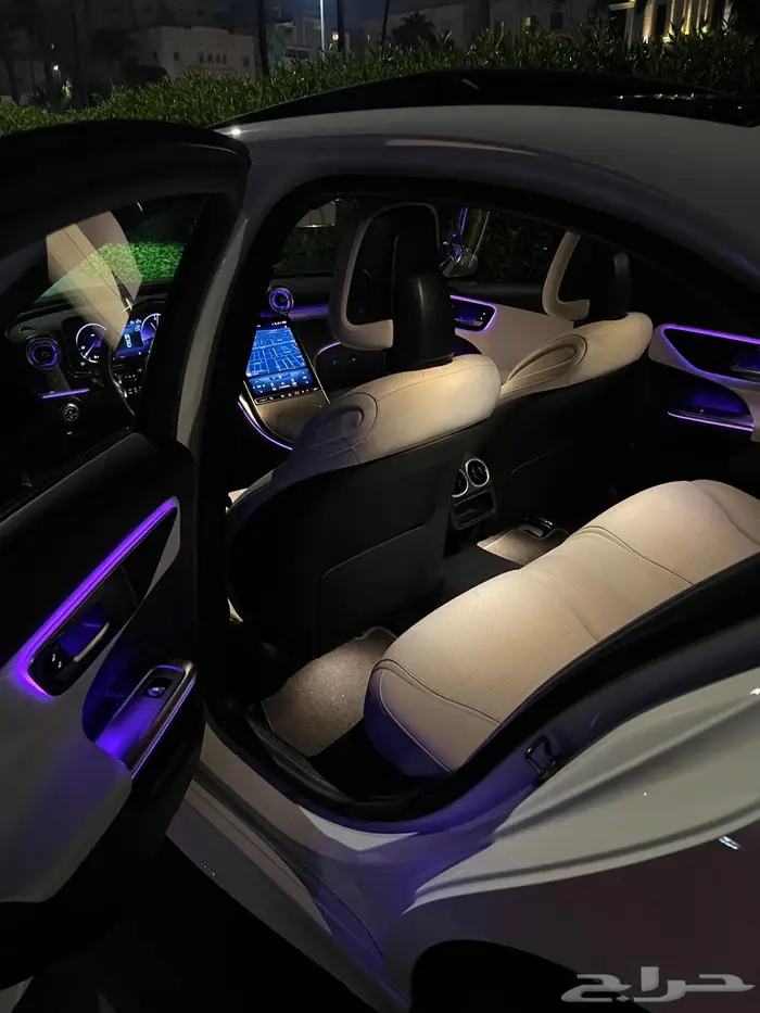 مرسيديس C 300 موديل 2023 10