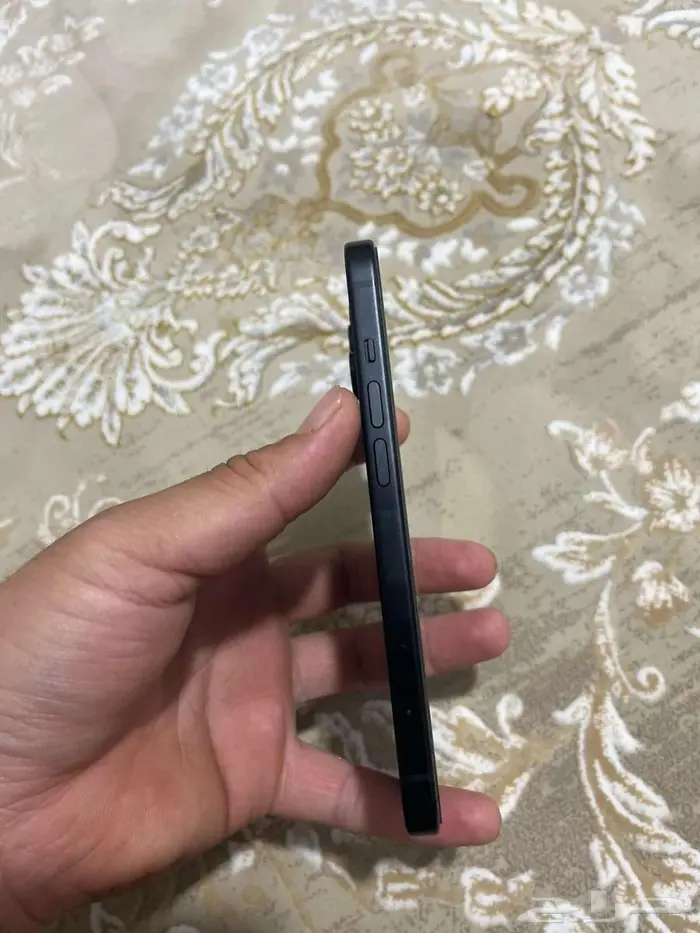 ايفون 15 العادي 0