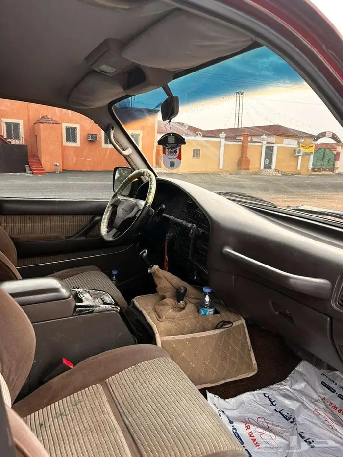 لاندكروزر في اكس ار 5