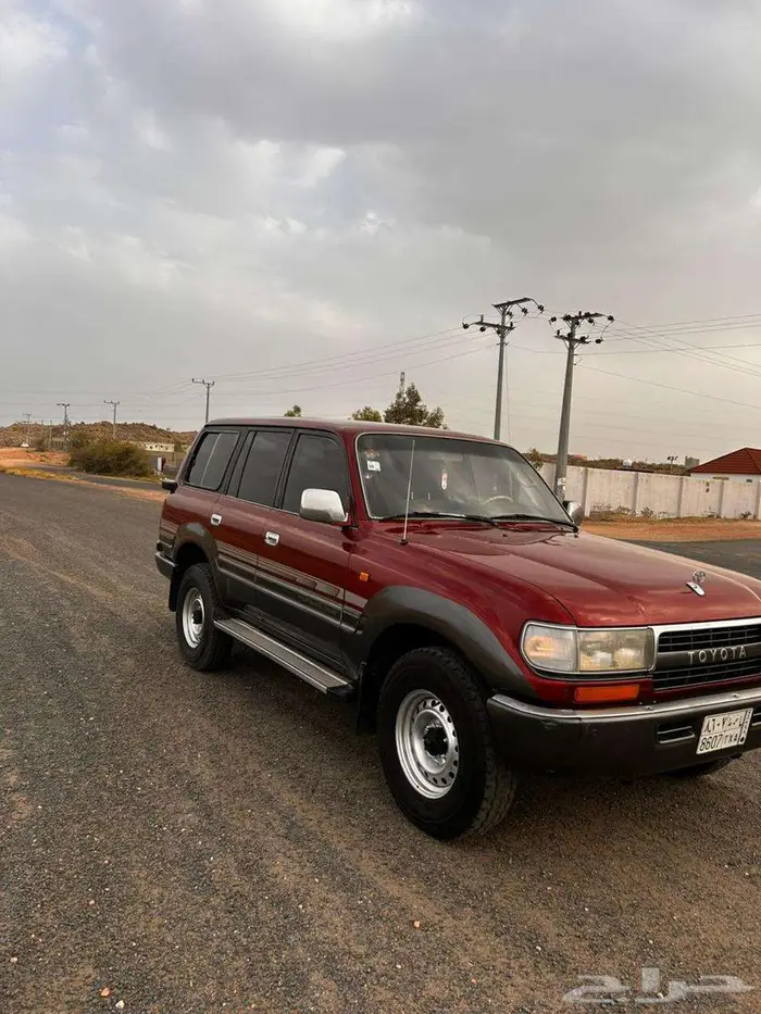 لاندكروزر في اكس ار 6