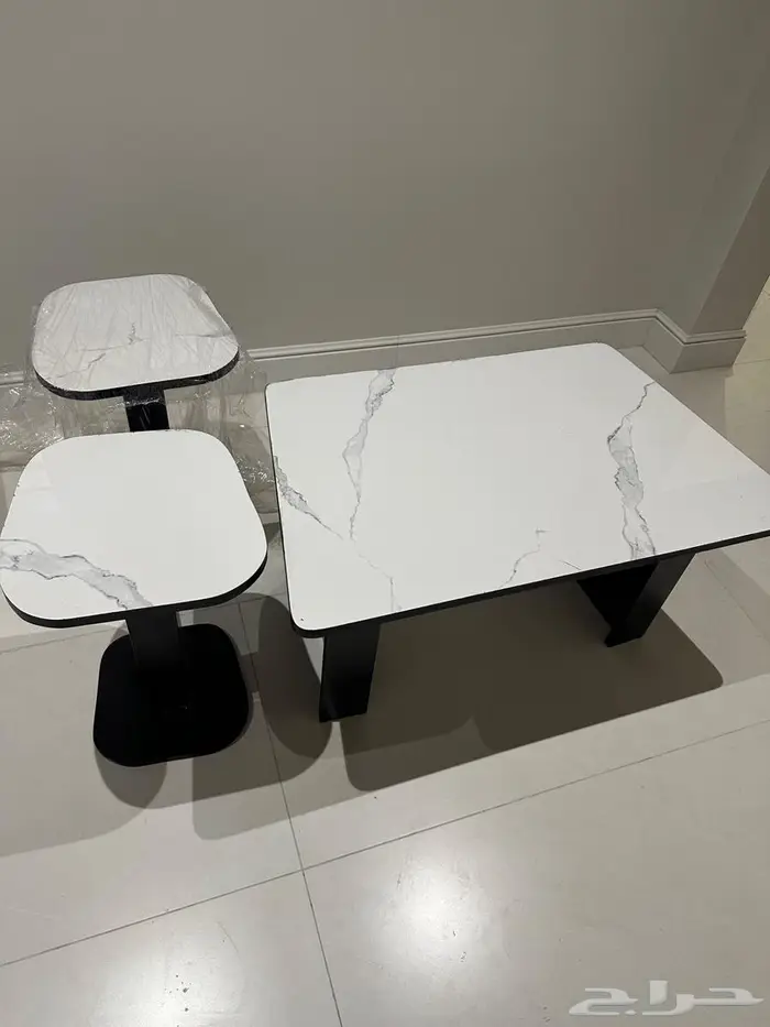 طاوله كبيره  2 طاوله خدمه جديده 1