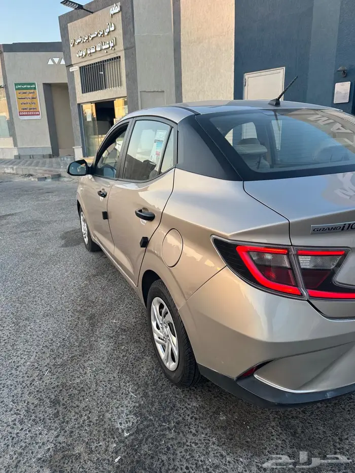 ايتين 2022 اللون ذهبي 4