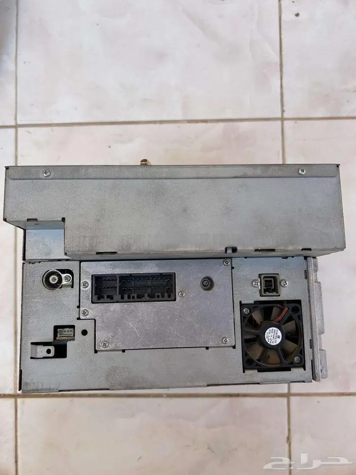 شاشة كرايزلر 2006 أصلية مع ديكورها 2