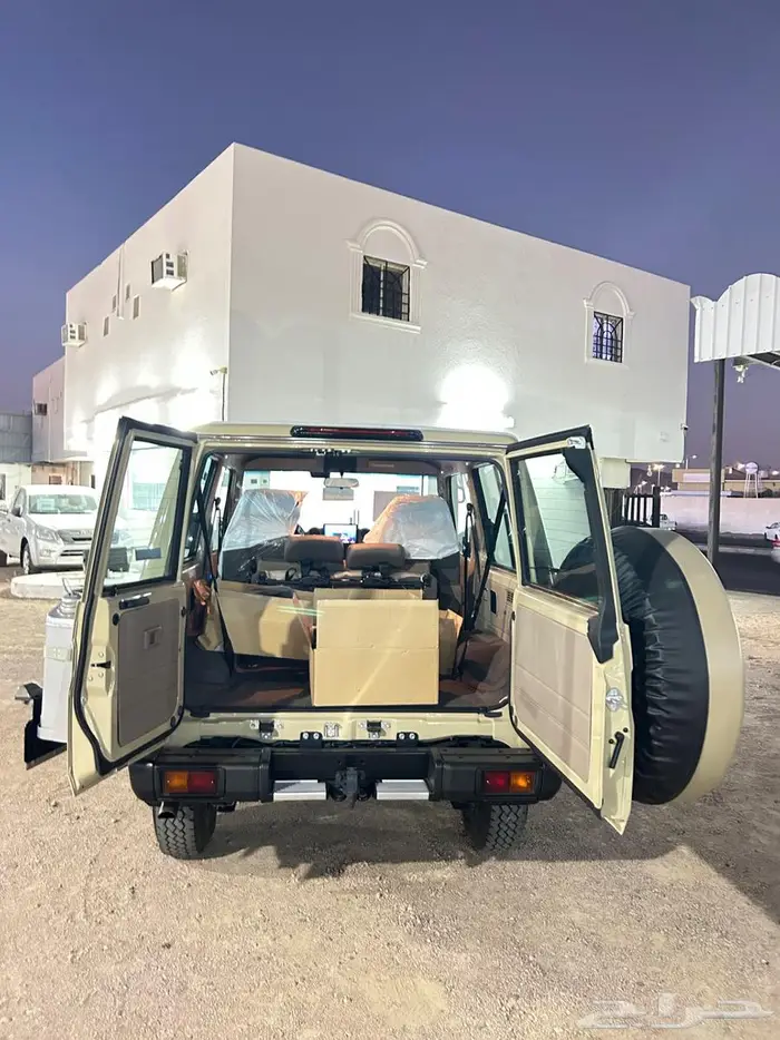 تويوتا ربع تماتيك بنزين مديل 2024 فل كامل 13