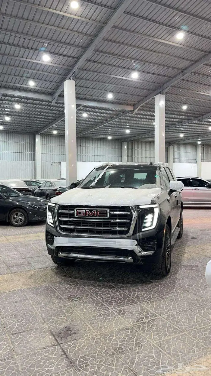 جمس يوكون 2025 اسود بدون دبل ثلاجه خليجي YUKON 0