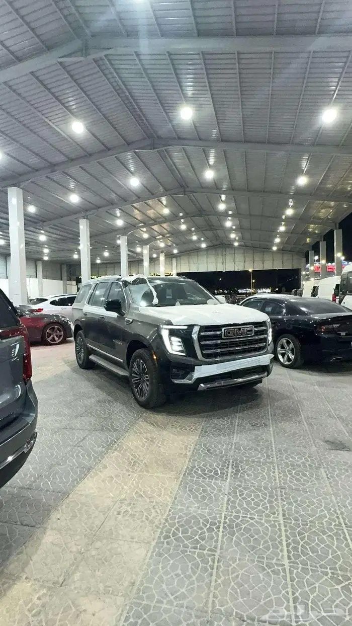 جمس يوكون 2025 اسود بدون دبل ثلاجه خليجي YUKON 2