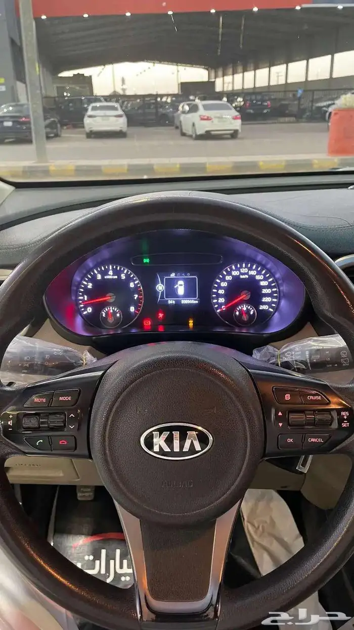 كيا سيرانتو 2015 عداد 338 دبل 7 مقاعد بنزين 6