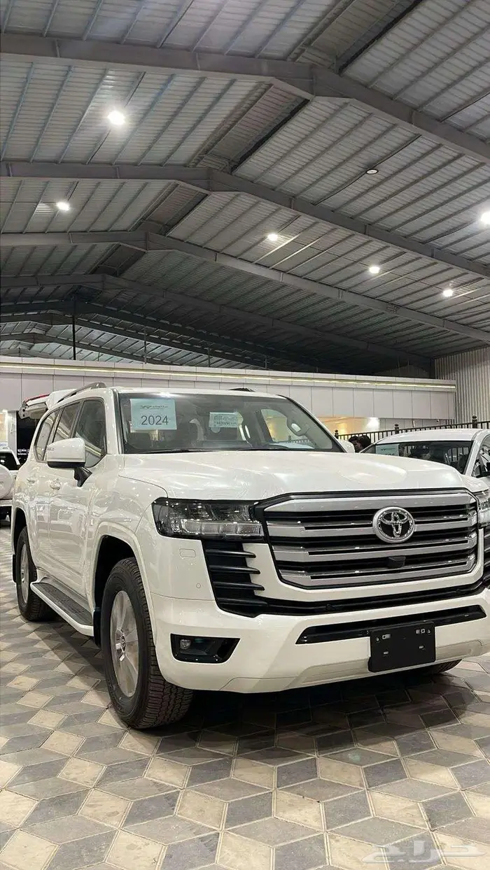 تويوتا لاند كروزر موديل 2024 GXR سعودي L2 1