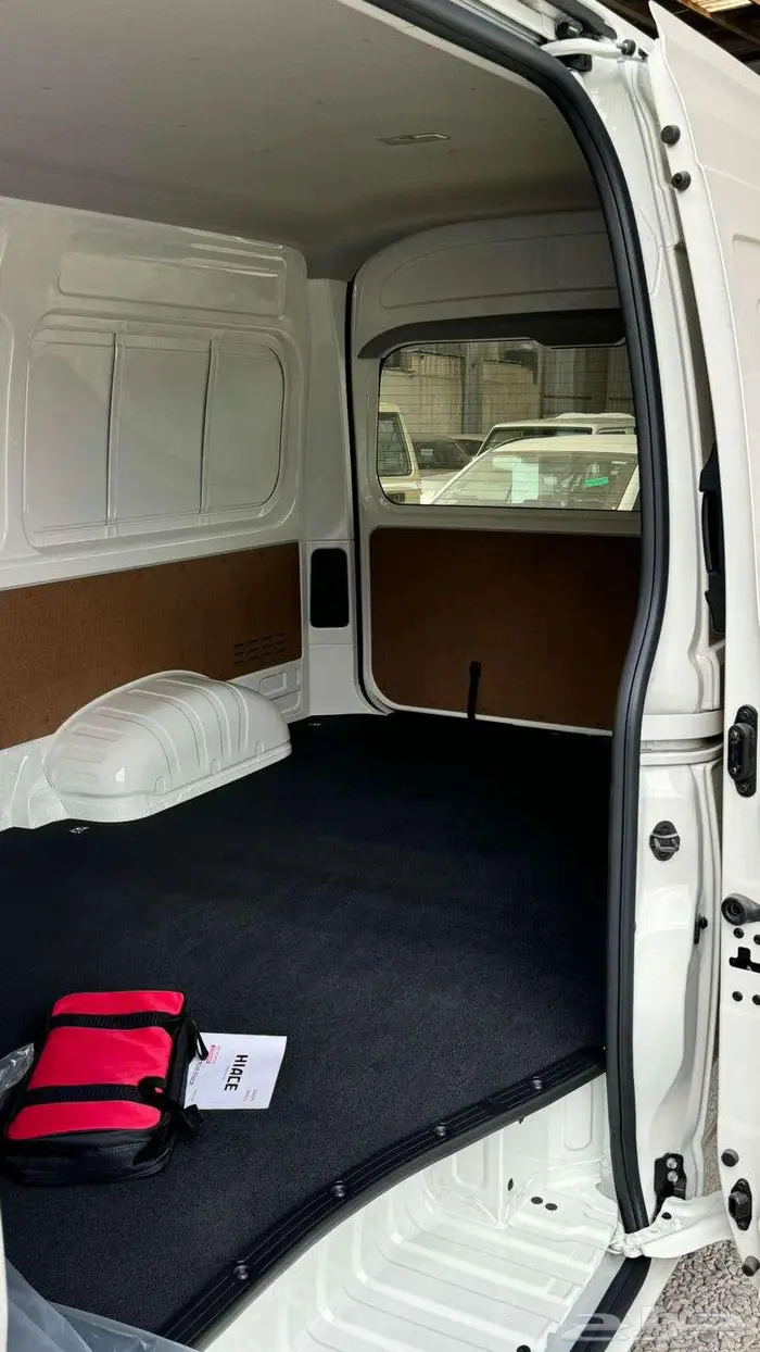 عرض خاص باص بضاعه سقف مرتفع 2026 ديزل قير اتوماتيك 167 شامل 7