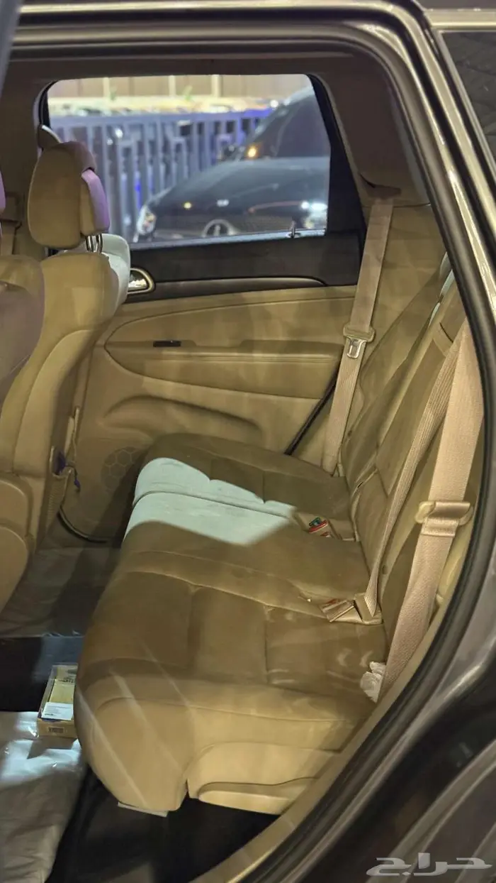 جيب جراند شيروكي لاريدو 2017 5