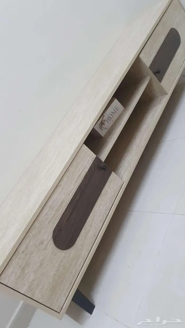 طاولة تلفزيون 0