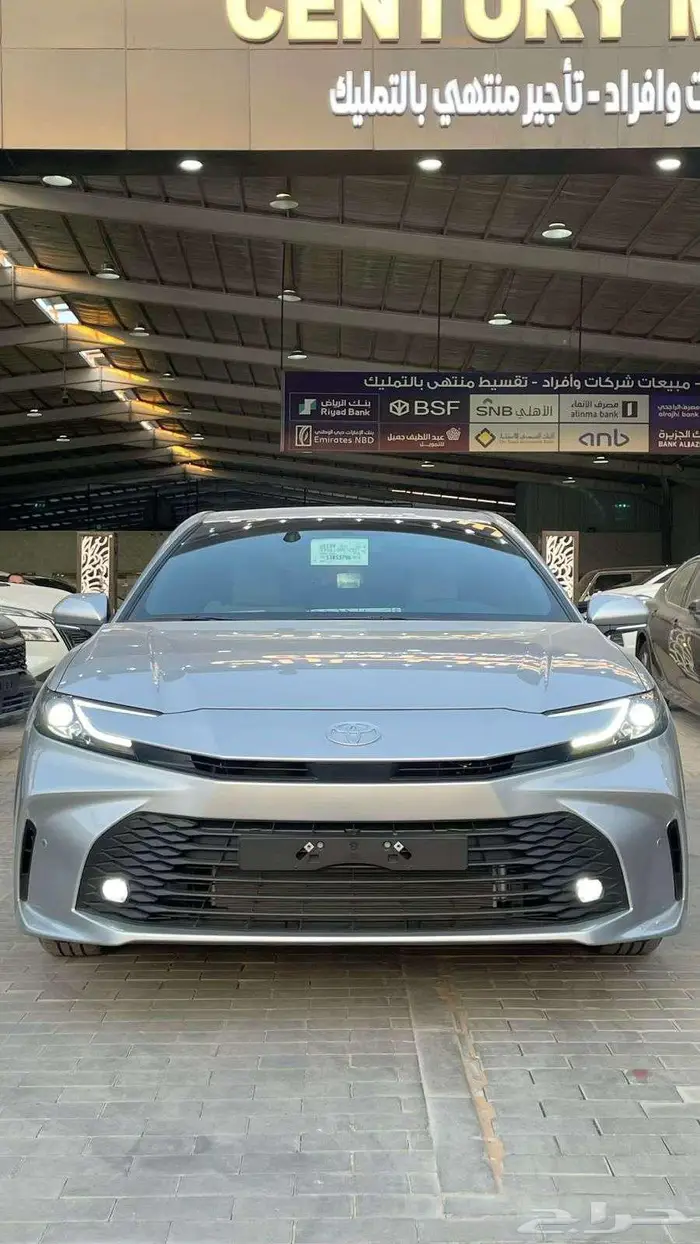 تويوتا كامري E 2025 هايبرد كاش استلام فوري 1