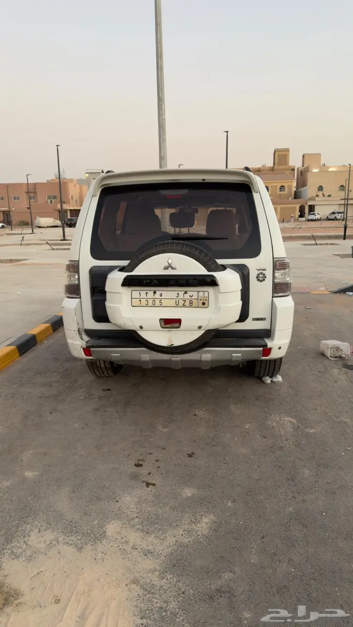 جيب باجيرو 2010 2