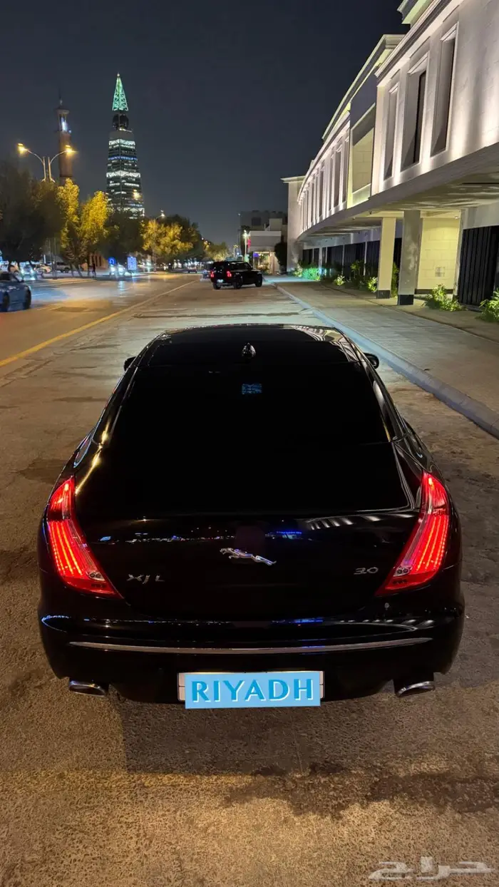 جاكوار XJL 3.0 سوبرتشارج موديل 2015 4