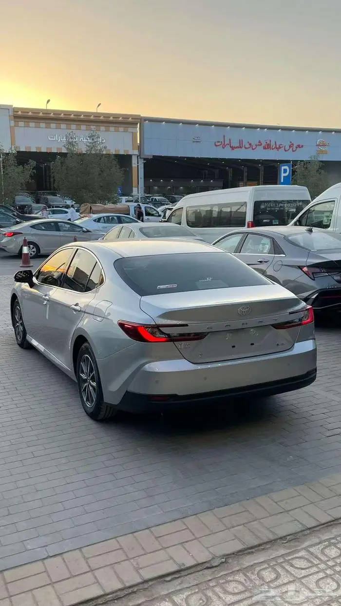تويوتا كامري e 2025 هايبرد كاش استلام فوري 5