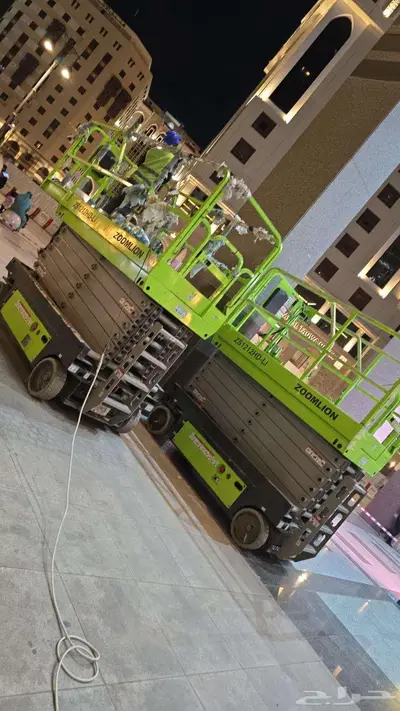 Scissor lift for rent سيزر لفت للايجار الشهري واليومي index