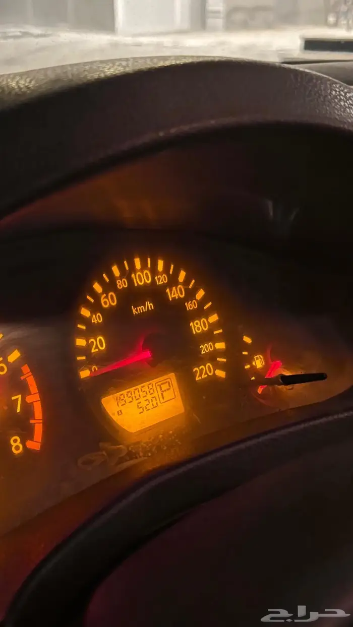 نيسان نيفارا موديل 2010 4