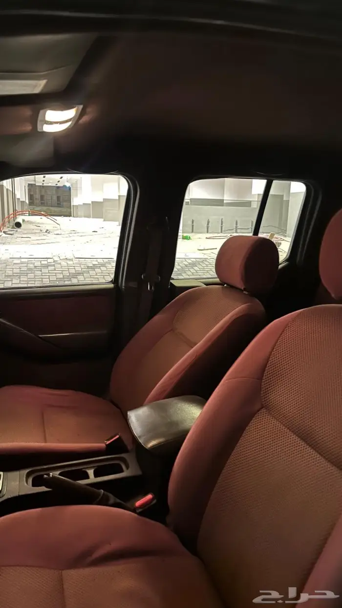 نيسان نيفارا موديل 2010 6