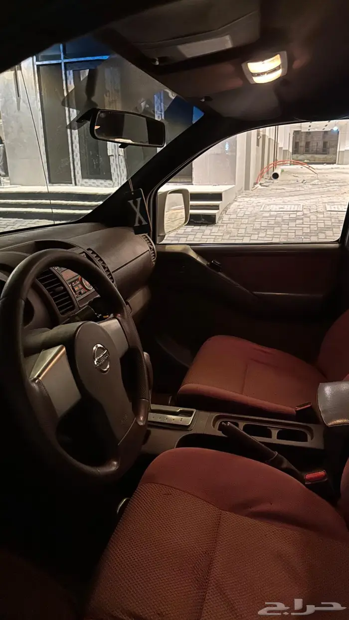 نيسان نيفارا موديل 2010 11