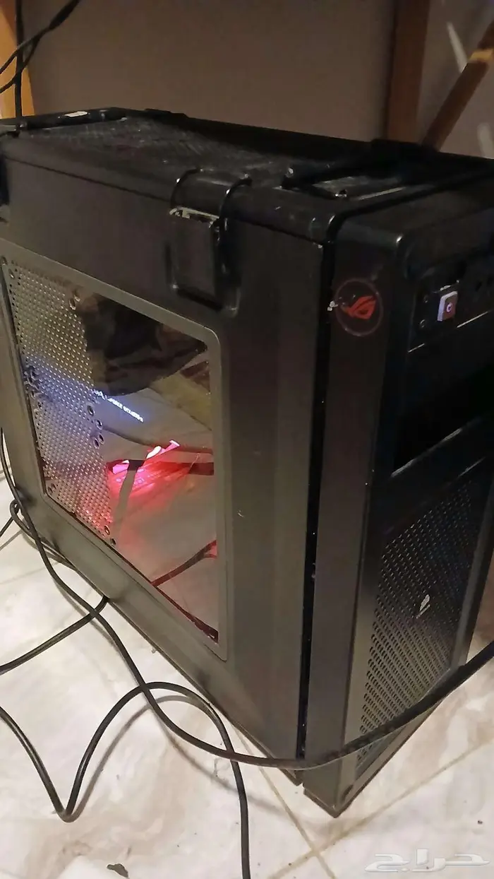 جهاز مكتبي للألعاب والتصميم 0