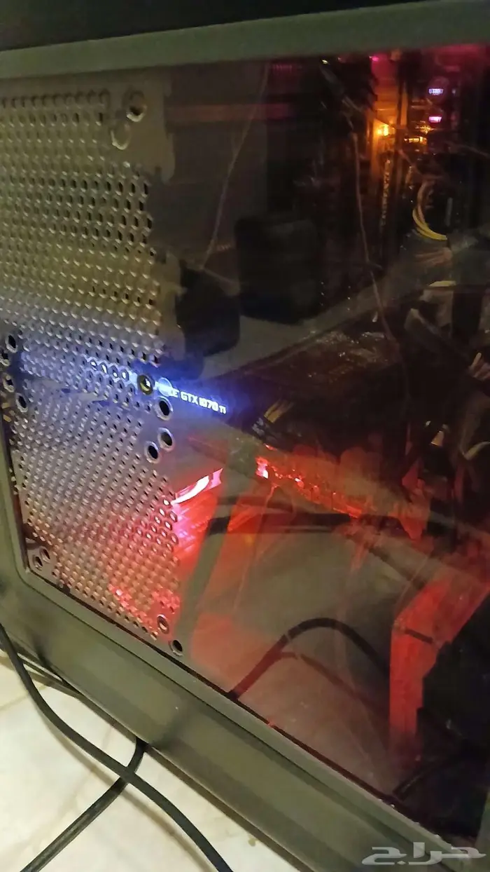 جهاز مكتبي للألعاب والتصميم 1