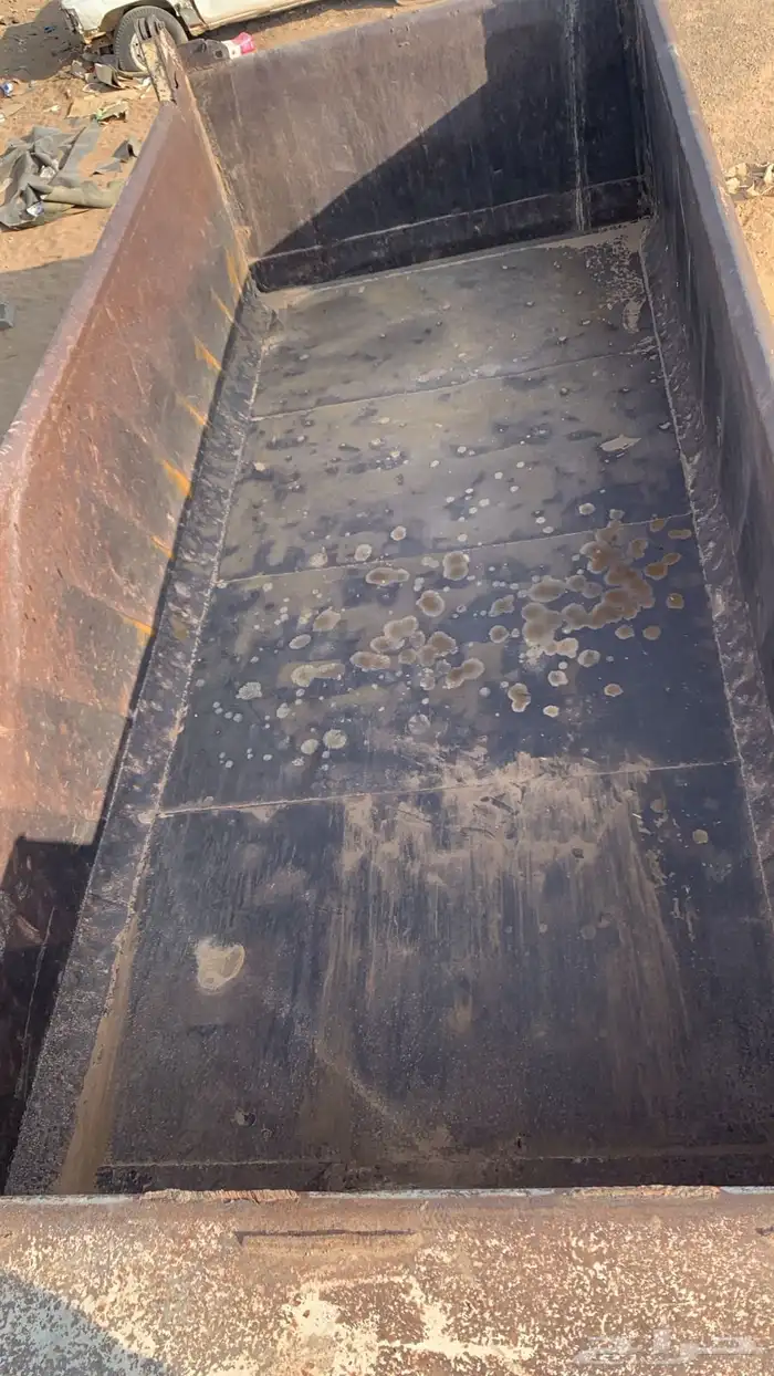 صندوق قلاب سقس بكامل اغراضه نضيف 1