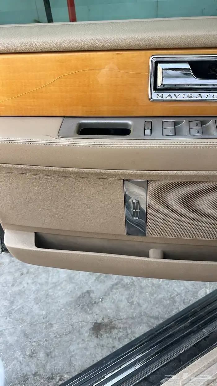 لنكولن نافيجتور 2009 نظيف شبه مخزن 10