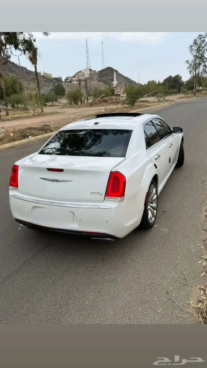 كرايزلر 2016 نظيفة جدا 5