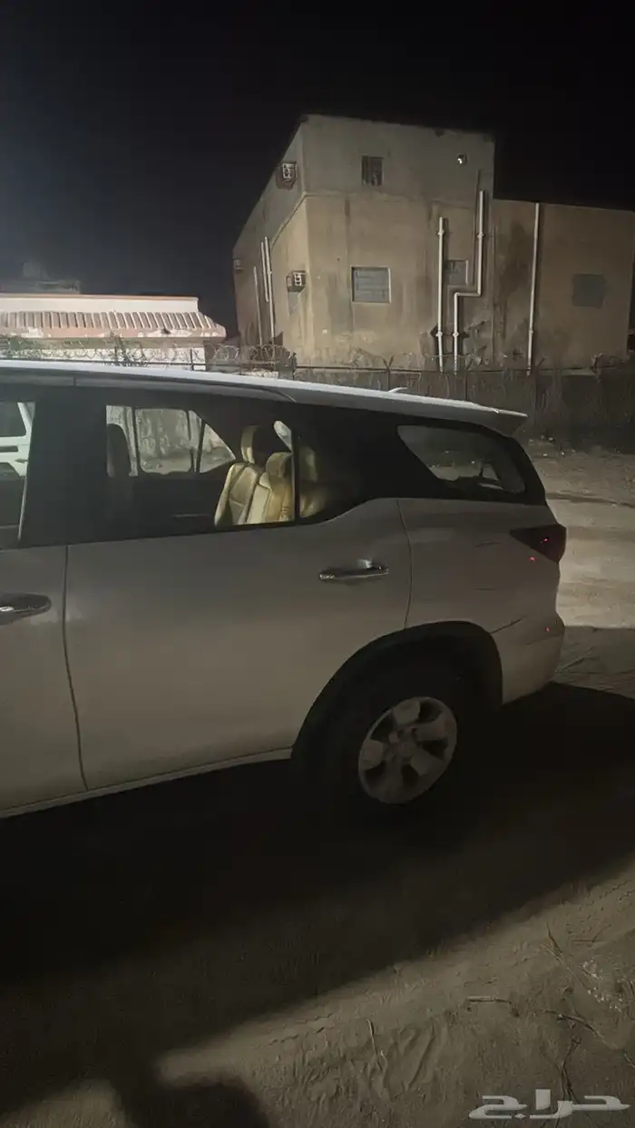 فورتشنر 2016 دبل قير اتوماتيك مفحوص في حاله الوكالة 2