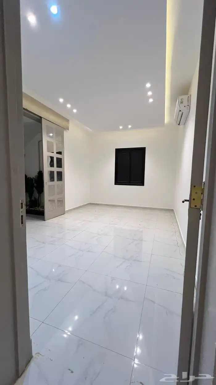 فيلا للإيجار حي تنال الرمال 14