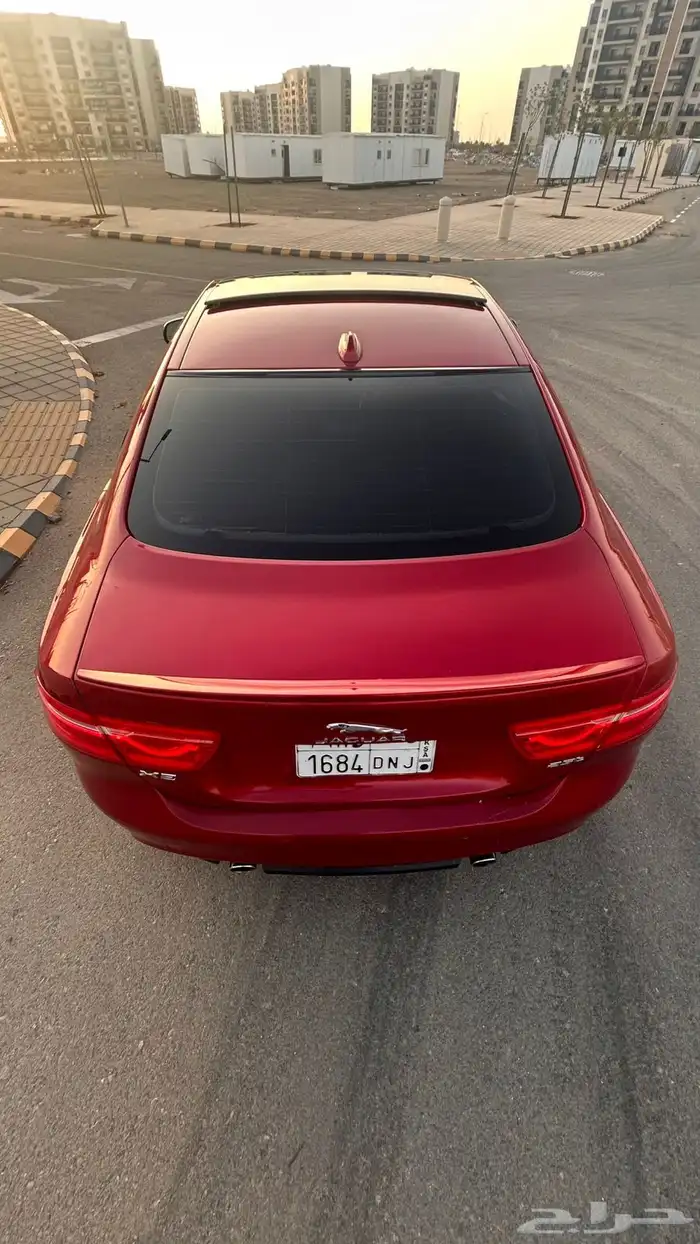 جاكوار xe 2016 3
