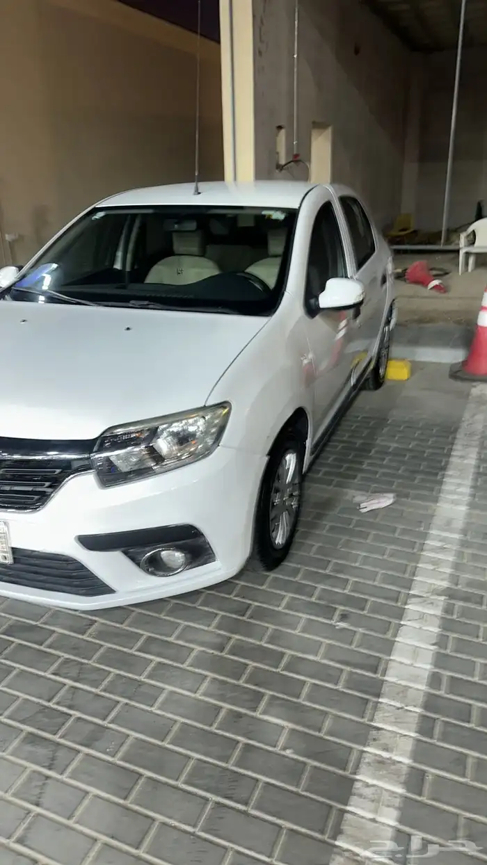 للبيع رينو 8