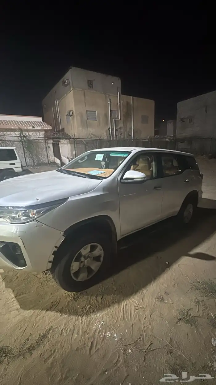 فورتشنر 2016 دبل قير اتوماتيك مفحوص في حاله الوكالة 6