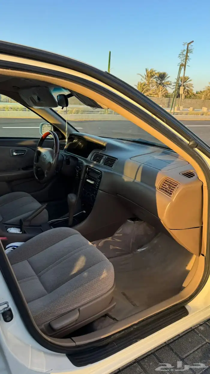 كامري للبيع مديل 2000 4