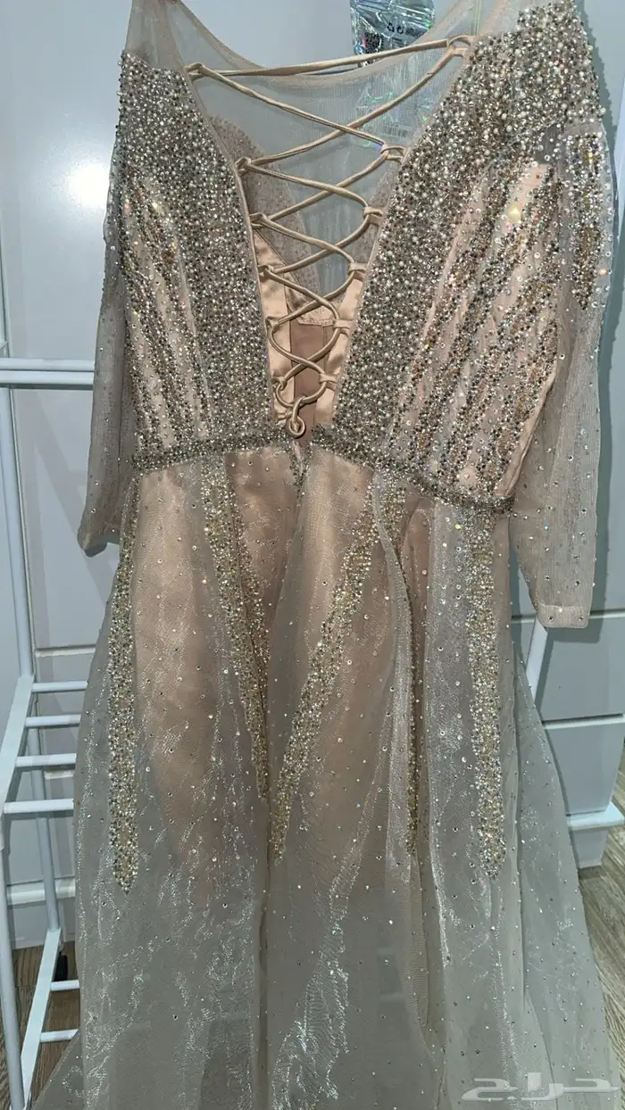 فستان للبيع مقاس ميديم ويصير سمول 1