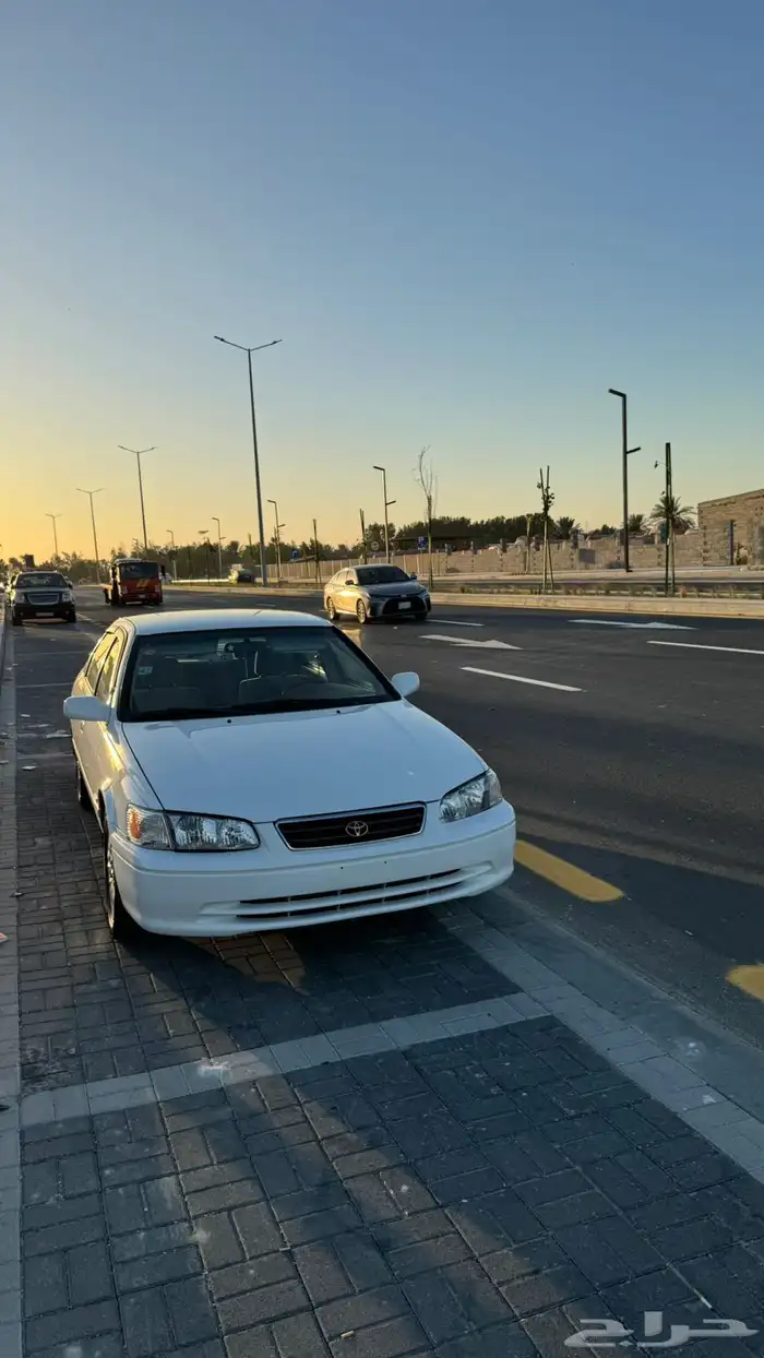 كامري للبيع مديل 2000 0
