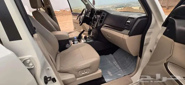 باجيرو 2020 سعودي فل كامل مكينه 3500 علامات مذهبه شبه جديد 9