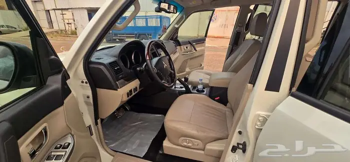 باجيرو 2020 سعودي فل كامل مكينه 3500 علامات مذهبه شبه جديد 18