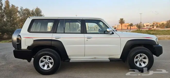 نيسان باترول فتك4800مجهز قير عادي غاية المستخدم 3
