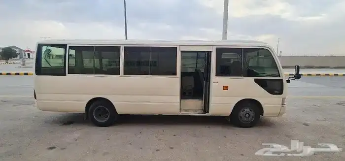 للبيع باص تويوتا كوستر 2015 1