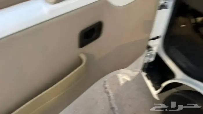 للبيع باص روزا 2013 ديزل مخزن 1