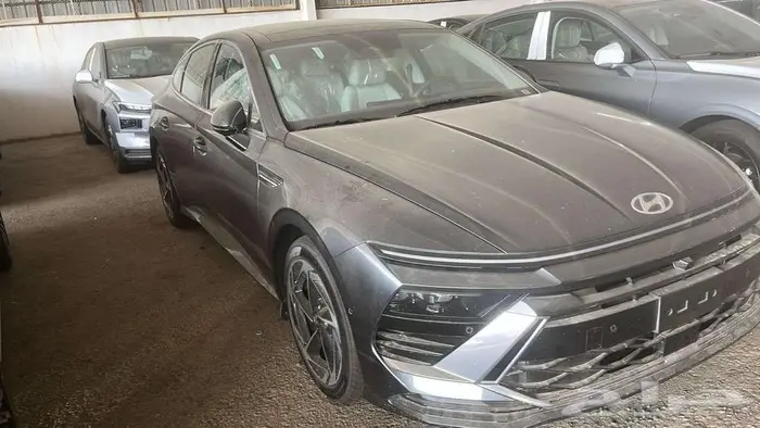 هيواندي سوناتا بريميوم 2026 رصاصي لامع واسود داخل بيج 2026 1