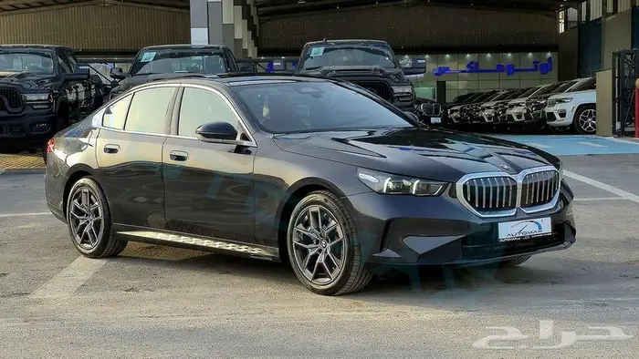 2025 BMW 5-SERIES 520i 2.0T RWD GCC 0Km ضمان الوكيل 4
